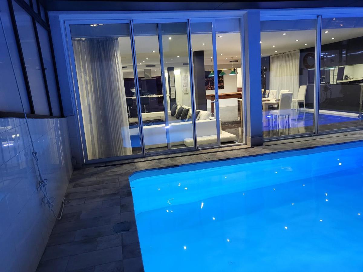 Luxurious Villa Marly II Castelldefels Kültér fotó