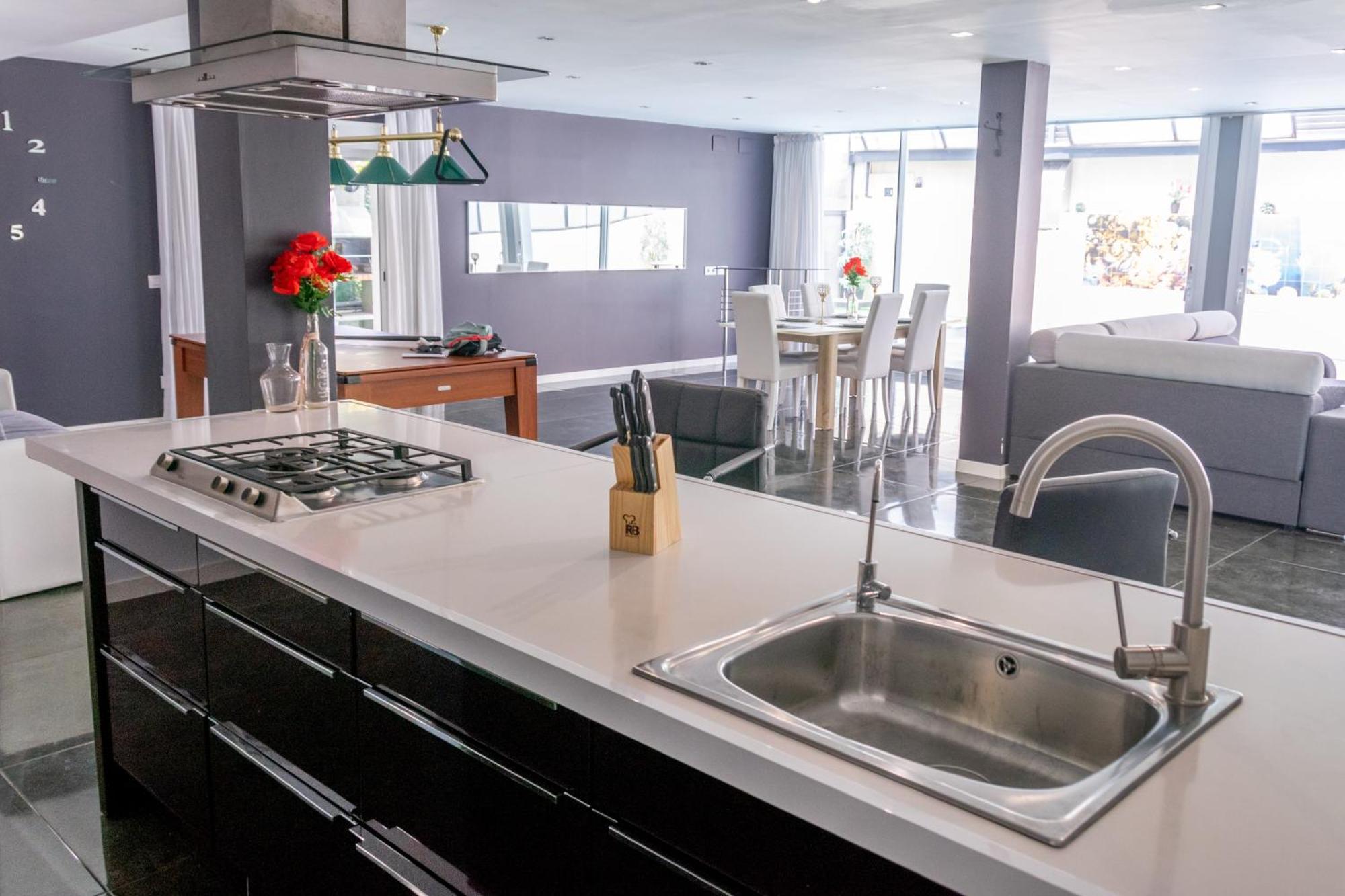 Luxurious Villa Marly II Castelldefels Kültér fotó